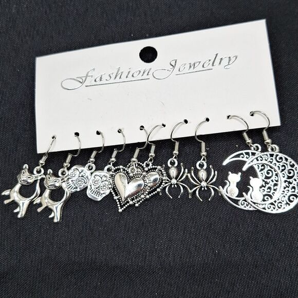 Cute cat heart skull Crescent moon spider earrings bundle - Picture 3 of 5